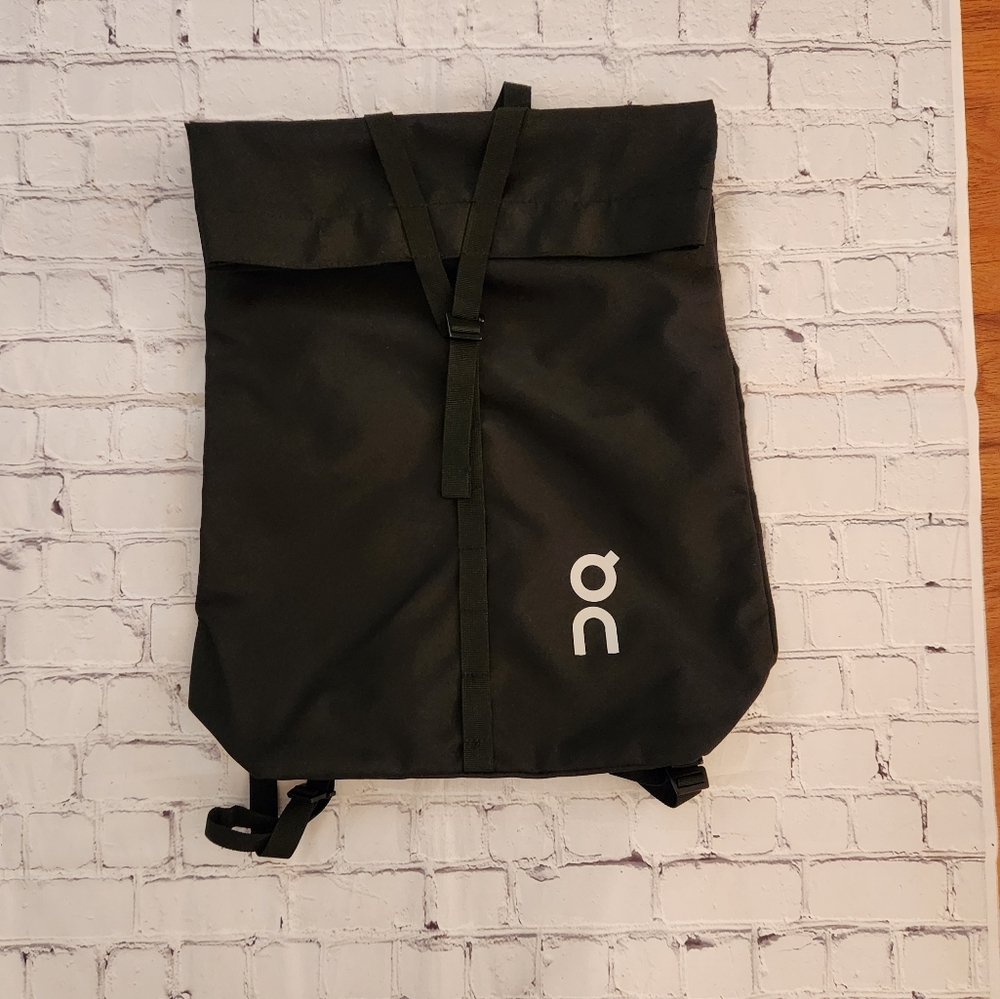 On Running Black Gym Backpack like new condition